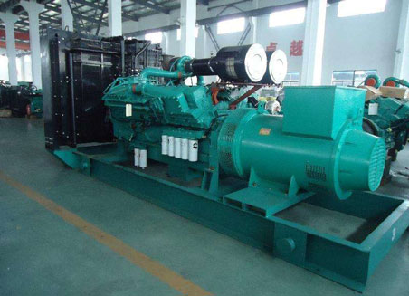 洛隆800kw康明斯柴油发电机组